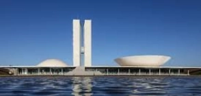 Congresso derruba vetos de Lula à LDO e flexibiliza repasses a municípios em ano eleitoral