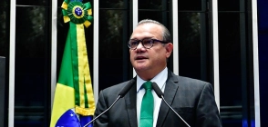 PL diz ao Republicanos que não abre mão de lançar WF ao Governo