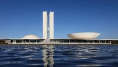 Congresso derruba vetos de Lula à LDO e flexibiliza repasses a municípios em ano eleitoral