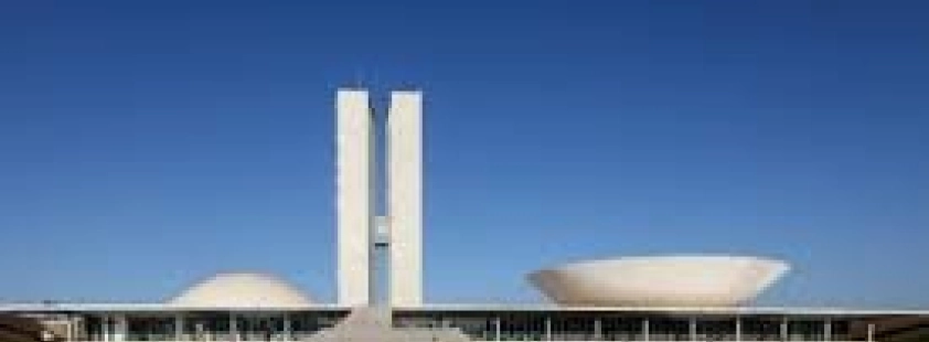 Congresso derruba vetos de Lula à LDO e flexibiliza repasses a municípios em ano eleitoral