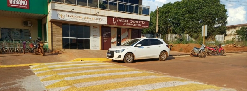 Prefeitura de Peixoto de Azevedo inicia instalação de faixas elevadas nas paralelas da MT-322 no Distrito de União do Norte